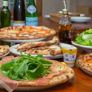 地産地消を重視した料理の数々。生産者へのリスペクトを