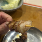 のかおい - かしら塩味断面　この脂、ジューシーでかしら肉の味わいたっぷり