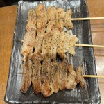 馬刺しともつやき おにくの大将 - 