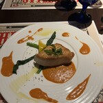 ハチカフェ - メカジキのポワレ‼️これは絶品です❣️この日1番美味しかったお料理です❣️外はカリッと焼かれて香ばしく、中はフワッとジュワっとジューシー‼️めちゃくちゃ美味しすぎました。