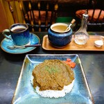 カフェハイチ - 料理② ｢パク森｣｢MOKUBAZA｣はじめ多くのカレー店に影響を与えた同店のドライカレー。