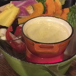 2度美味しいと言われたバーニャカウダ。半分ほどで蒸してくれます。