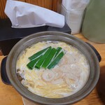 鍋焼きラーメン千秋 - 鍋焼きラーメン(中)  ¥850