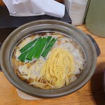 鍋焼きラーメン千秋 - 麺はこんな感じ