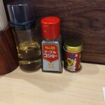 手打ちラーメン 清仁軒 - 卓上調味料