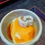 矢田や - 小鉢（豆腐餡掛仕立てと鱧の湯引き）