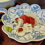 矢田や - お造り（鮪、鱧の湯引き）