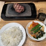 ステーキ屋 松 - 料理写真: