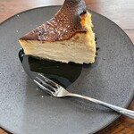 油屋焙煎所 - バスクチーズケーキ