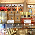 Bacha Coffee  - レジ前