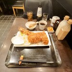 とんかつ多酒多彩 地蔵 - 『大海老フライ』『牡蠣フライ』『リブロースかつ』到着時