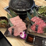 京の虎牛 近江牛焼肉と神戸ビーフ - 