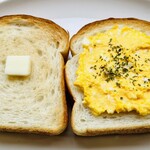 MAG COFFEE - トースト　バターとたまご
