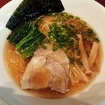 R&B - あっさり魚介醤油淡麗800円