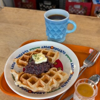 SUNDAY FULLER CAFE_0