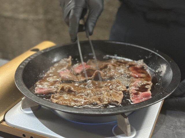 関西風、ワイン割下、関東風の3種のすき焼きを贅沢に』by 真母衣波