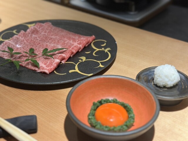 関西風、ワイン割下、関東風の3種のすき焼きを贅沢に』by 真母衣波