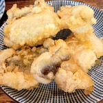 Taishu Sakaba Banpaiya Kitakantou furusatohen fandesu ueno ten - Delicious Hamo Tempura!