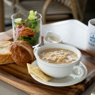 PIER21 MUSIC CAFE & BAR_1