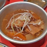 大阪町焼肉 しんちゃん - ホルモン煮込み499円税抜