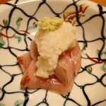 御料理 一燈 - 〈越前ガニフルコース〉鰤お造り、大根おろし