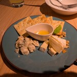 原価ビストロチーズプラス 町田 - カマンベールとゴルコンゾーラ