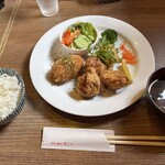 喫茶 赤いサニー - 唐揚げ・クリームコロッケ