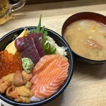 海鮮丼屋 小熊商店 - 