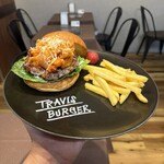 TRAVIS BURGER - 『AMATRICIANA BURGER￥1,980』
            『lunch drink￥165』