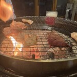 炭火焼肉とからから鍋 千成屋 - 