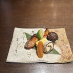 裏舌鼓 リゼッコ - さわらの幽庵焼き　自家製からすみ　茄子田楽　チーズたまご　干し柿とクリームチーズ