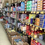 駄菓子とおもちゃの問屋 やまぐち - 店内はワンダーランド♬