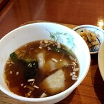 四川飯店 - ワンタンスープ