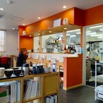 自家製うどん たいら - 店内