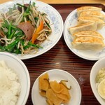 ぎょうざの満洲 - 料理写真:レバニラ炒めセット￥1100
