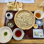 狭山 翁 - とろろそば大盛り、天ぷら盛り合わせ