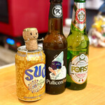 ピッツェリア トルリ - 左からバラデンスッド、プリチェンヘル、フォルストプレミアムラガー