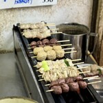 肉のまえかわ - やきとりは別会計！