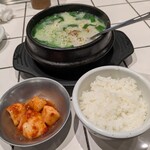 丸貴 ソルロンタン - 