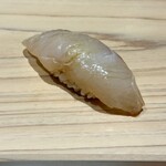 日本橋 鮨 洋 - クエ（寝かし具合が抜群に良い）