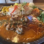 スパイスカレー トモス - チキンも柔らかくて美味しい