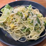 ピッツェリア チェッポ - ペペロンチーノの旨みエキスが染み込んだサヴォイキャベツは甘さと旨さが格別でした