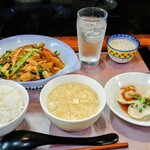 比他棒 - 茄子とエビのピリ辛炒め（水餃子付き）定食　1430円