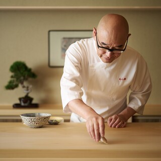 荒木水都弘氏（アラキミツヒロ）―江戸前鮨に捧げし人生