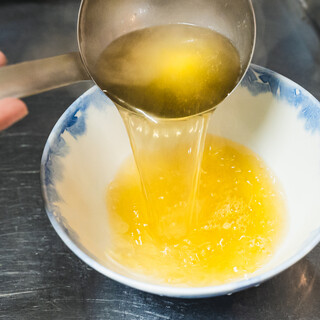 塩と醤油、それぞれの設計が一杯を完成へ導く