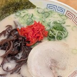 節 - 白いスープに紅生姜の紅が映えて食欲が増します(⁠≧⁠▽⁠≦⁠)
