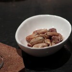 DEN - チャームのナッツ