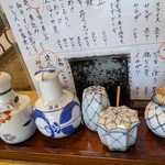 そば処 まる八 - ソース、醤油、胡椒、一味、爪楊枝