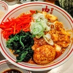 蒙古タンメン中本 - 特製樺太丼、低糖質麺変更、湯豆腐単品、背脂、ほうれん草、のり、北極味玉