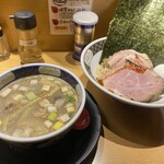 すごい煮干ラーメン凪 西新宿七丁目店 - 